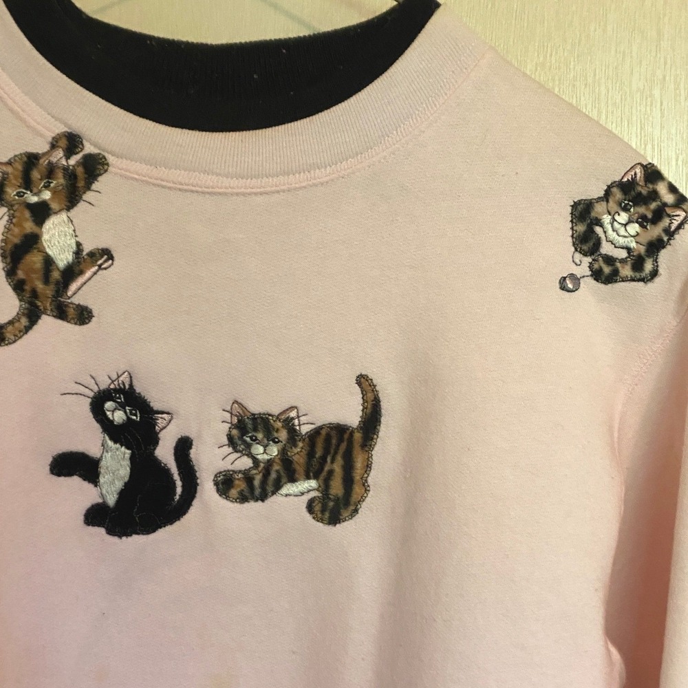 Top Stitch Sweater Womens Medium Pink Kitten Embroidered Pull Over Vintage - Picture 2 of 6